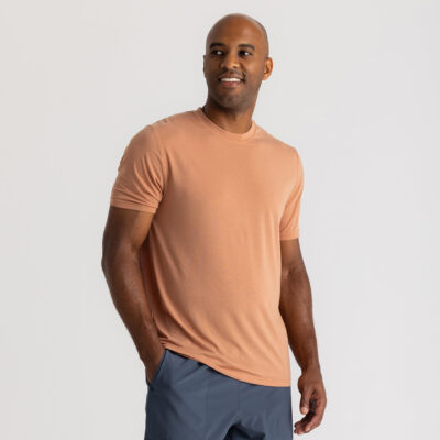 Men’s Elevate Lightweight Tee – Canyon Clay