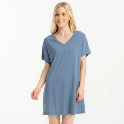 Women’s Elevate Lightweight Coverup – Bluestone